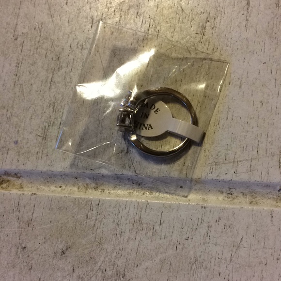 Cubic zirconia ring size 6 - Picture 7 of 8